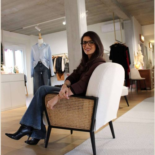 julie-portrait PERSONAL SHOPPER 1h 2026
