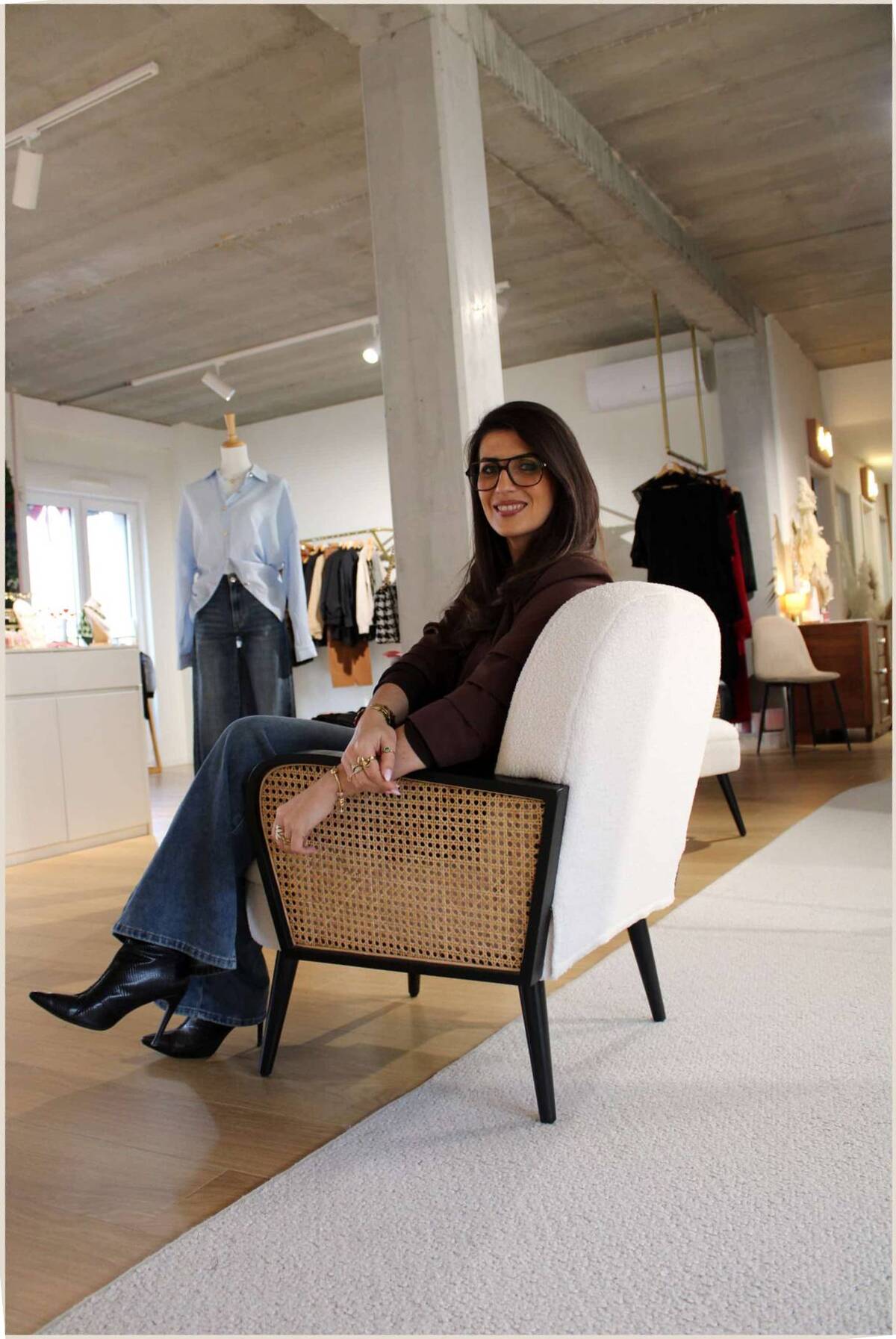 julie-portrait PERSONAL SHOPPER 1h 2026
